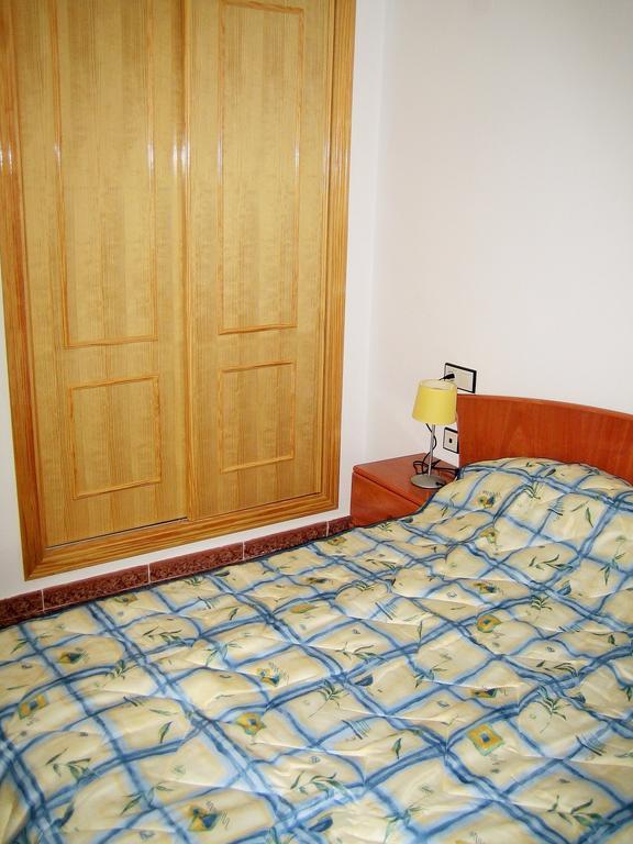 La Herrada Los Montesinos Room photo