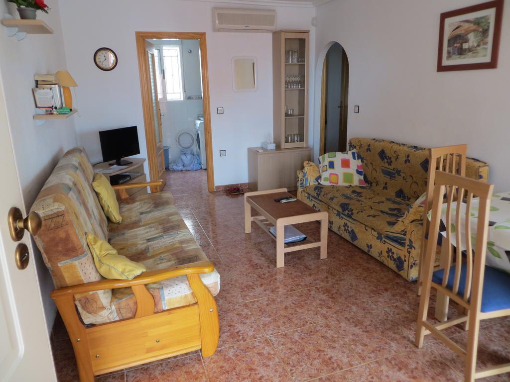 La Herrada Los Montesinos Room photo